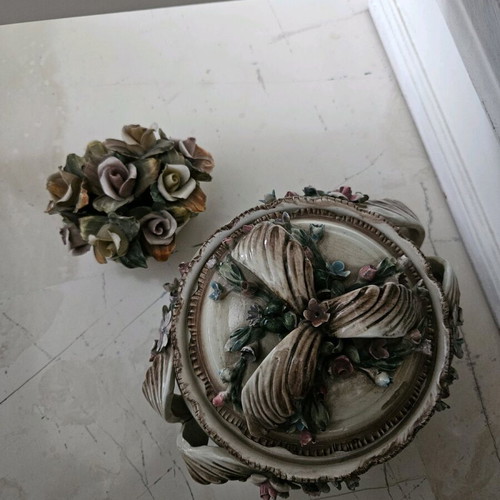 Capodimonte porcelain like new, two pieces