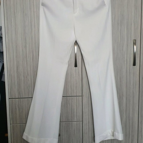 White crepe pants Zara like new, flared with crease