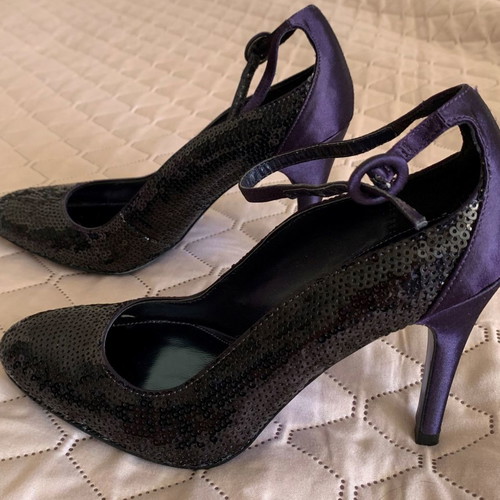 Karren Millen purple pumps new with ankle strap size 37