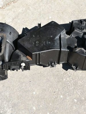 VW Golf 4 πλαστικό καλοριφέρ μεταχειρισμένο, γνήσιο και καλό ανταλλακτικό