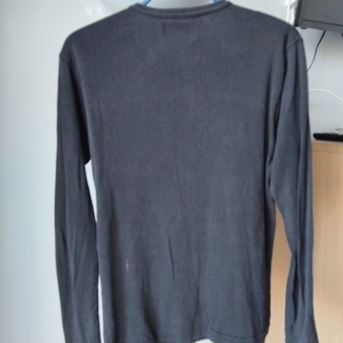Black long-sleeve T-shirt, size M