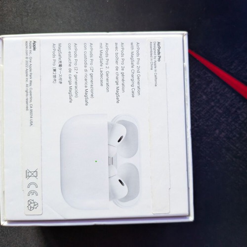 Apple AirPods Pro 2nd Gen. MQD83ZM/A Magsafe Lightning, used, missing right earbud