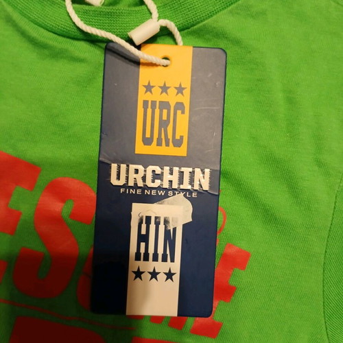T shirt for boys 6 years new with tag red and green