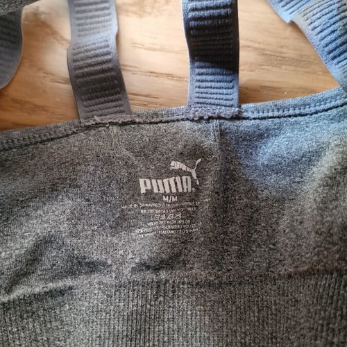 Puma Women's Seamless Sports Bra Medium Heather Grey like new, size M
