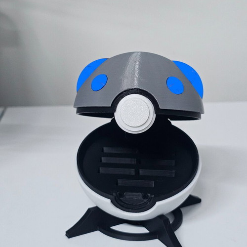 Heavy Ball Pokeball Nintendo Switch Cartridge Holder like new