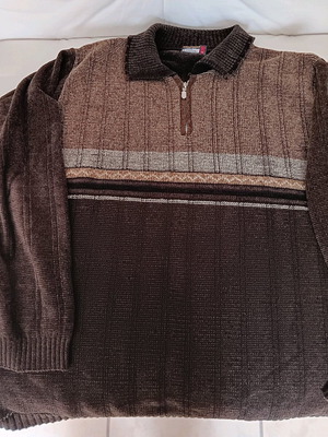 Knitted yarn men's sweater used, size M, brown