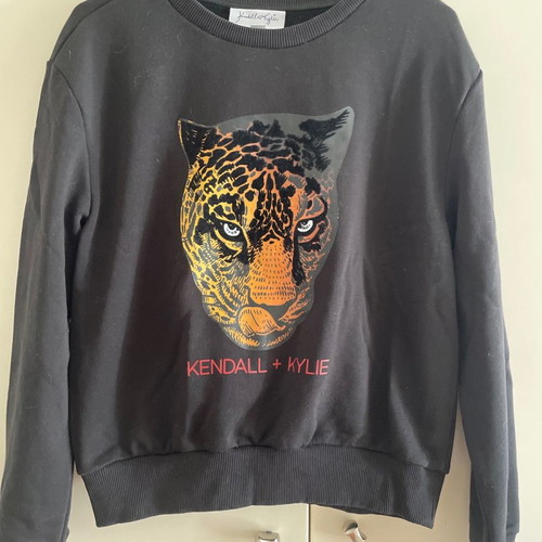 Kendall + Kylie sweatshirt new, size Medium, black