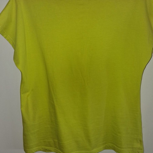 Marlen lime blouse like new, one size, cotton with small rhinestones