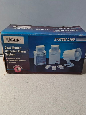 HomeSafe System 5100 alarm system with dual motion detectors and siren new