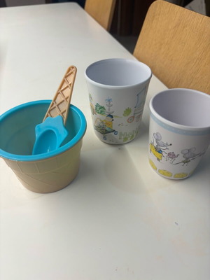 Children's serving set new with ice cream bowl and two mugs