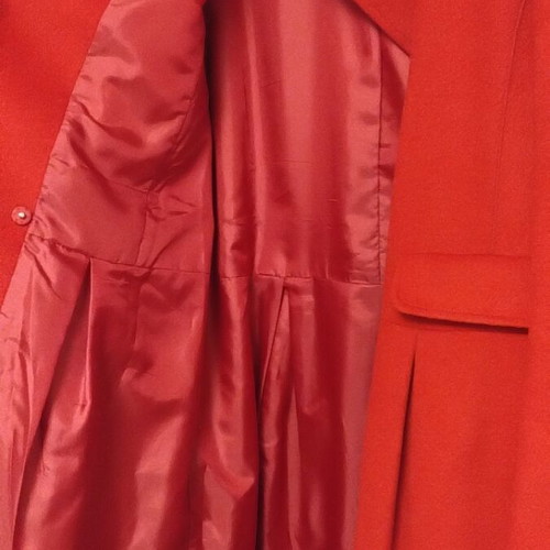 Anna Riska coat size L like new, red