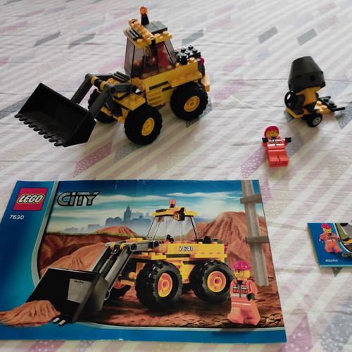 Lego City 7630 and 5610 used with instructions without boxes