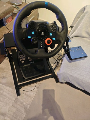 Logitech G29 χειριστήριο σαν καινούργιο για PlayStation 5 χωρίς λεβιέ ταχυτήτων