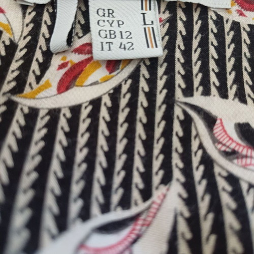 Attrattivo summer dress with straps and buttons, size L