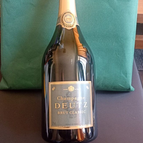 Champagne Deutz Brut Classic 750ml brand new, sealed bottle