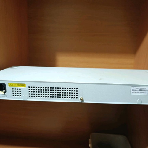 3Com Baseline 10/100 Switch 16-Port used, model 3C16470