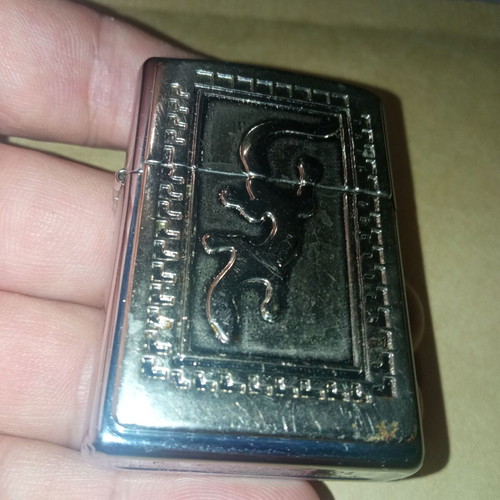 Zippo gecko lizard lighter