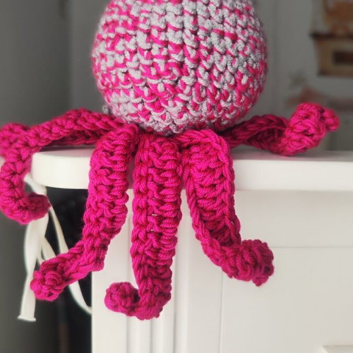 Knitted Octopus Handmade new
