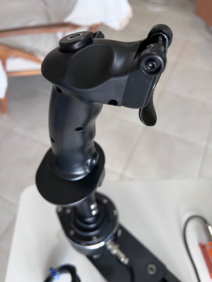 Joystick KG12 Gen.1 Grip with Gunfighter Mk.II and Desk Mount like new