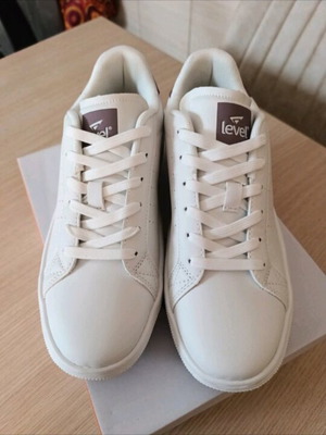 Level Anatomic women's sneakers new, white, athletic size 40