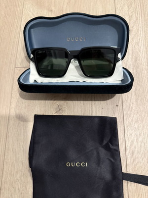 Gucci GG1540S unisex sunglasses, black