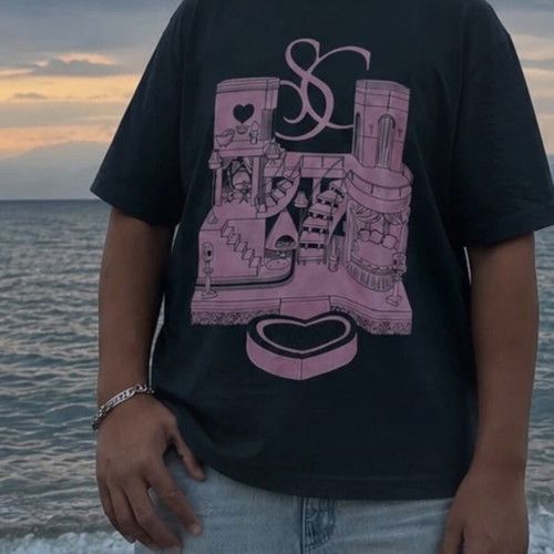 Sabrina Carpenter Merch T-shirt like new, black and pink, size L