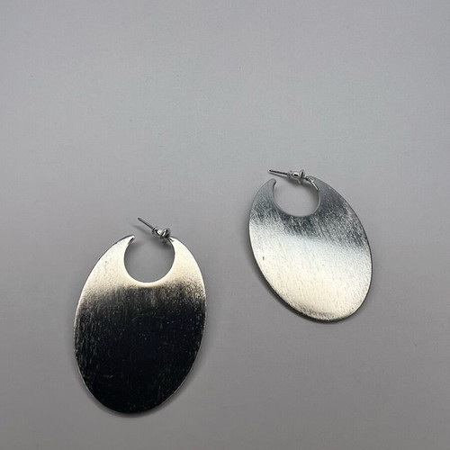 Oval earrings new, silver