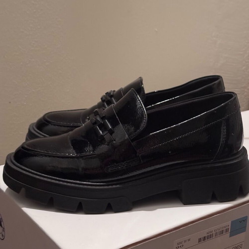 S.Oliver moccasins size 37 like new, patent leather
