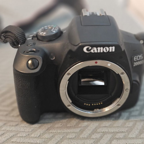 Canon EOS 2000D camera like new