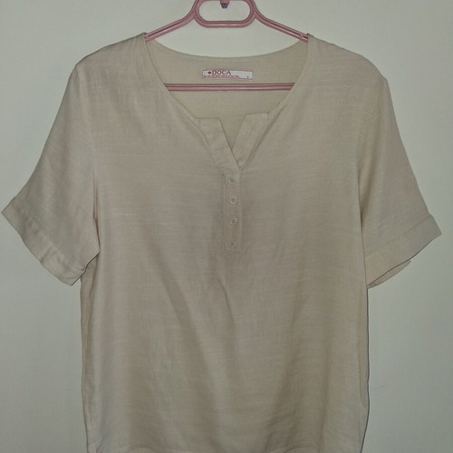 Doca blouse beige V-neck with decorative buttons like new