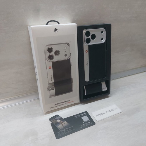 PGYTECH RetroVa Grip Kit for iPhone 17 Pro Max new, graphite black