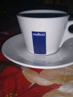 Αυθεντική κούπα εσπρέσο Lavazza σαν καινούργια με πιατάκι από ρουμανικό πορσελάνη Apulum
