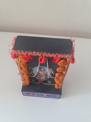 Old music box (not working)