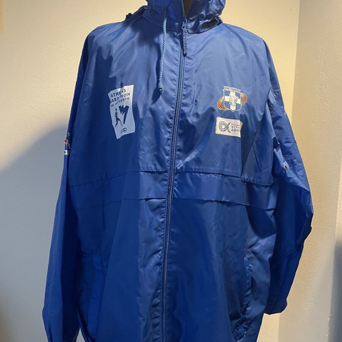 Waterproof Windbreaker Volunteer Jacket from Marathon 2015 like new, Large