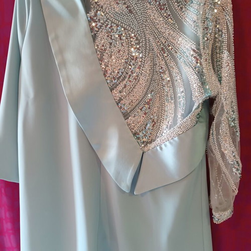 Luxury 2-piece set with exclusive design and hand-embellished lace, new