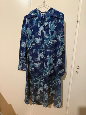 Vintage Jean Pierre dress size L like new, white and blue