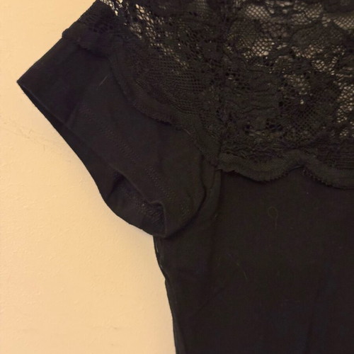 Elastic blouse with lace black, like new, size S