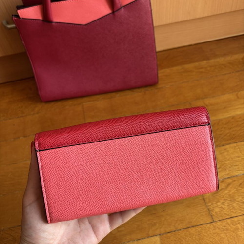 Oriflame Exclusive bag and wallet set, red