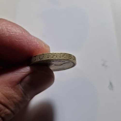 1983 United Kingdom One Pound Coin used with Royal Coat of Arms