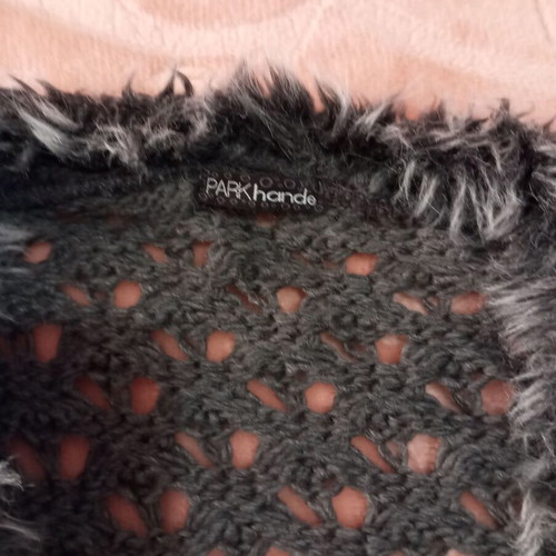 Knitted women's cardigan with fur, like new, gray, one size