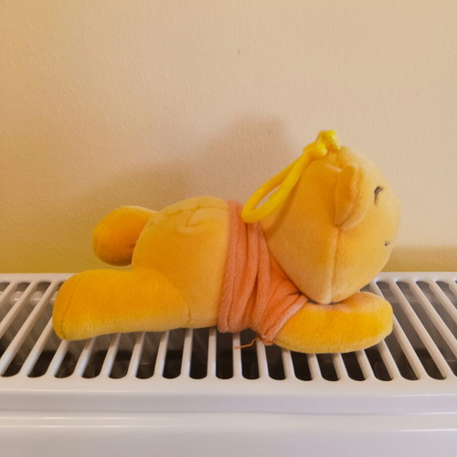 Winnie the Pooh plush keychain like new