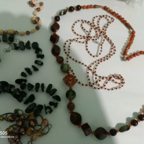 Jewelry used, assorted with belt and mirror gifts