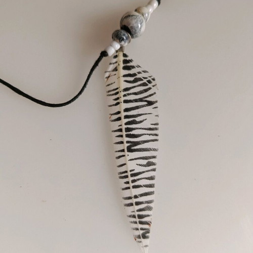 Boho statement necklace with feathers like new, black and white