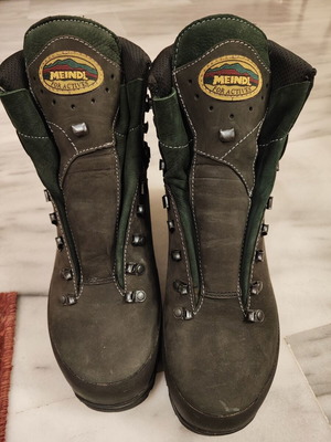 Meindl Vibram shoes like new, waterproof, size 42, black and green