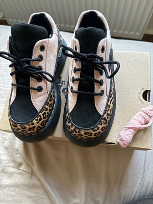 Dr. Martens Buzz 5I καινούργια, μέγεθος 37