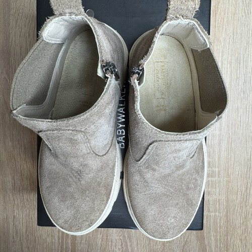 Babywalker suede boots size 28 new, beige and grey