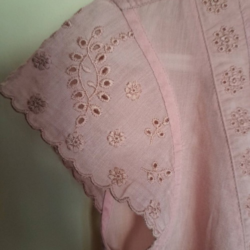 Benetton short-sleeve shirt pink like new, size XS-S