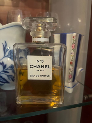 Chanel 5 Eau de Parfum 100 ml like new, authentic