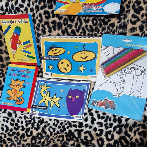 Drawing pads No 1 and Learn to Draw with colored pencils and stickers new