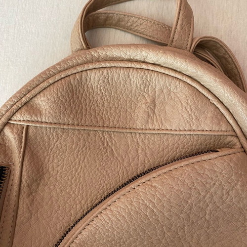 Backpack beige shoulder bag like new White Mountain